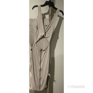 Women’s sleeveless midi dress